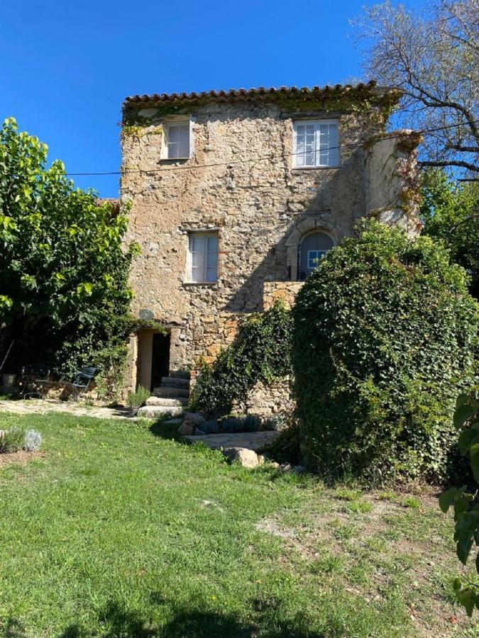 Aparthotel Domaine Le Petit Hameau Cotignac Exteriér fotografie