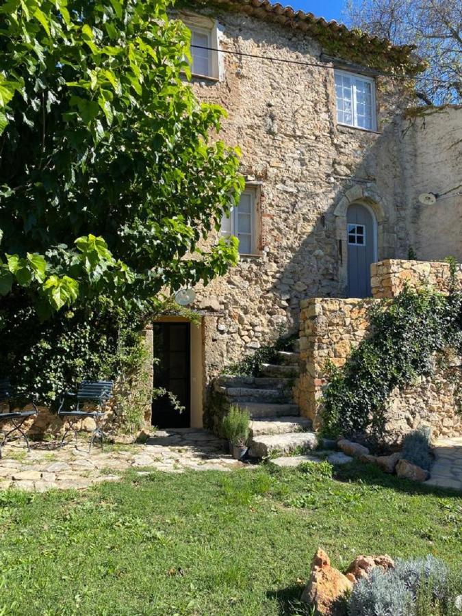 Aparthotel Domaine Le Petit Hameau Cotignac Exteriér fotografie